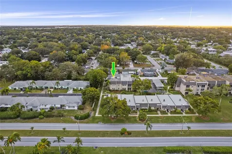 504 Cordova Green Seminole FL 33777