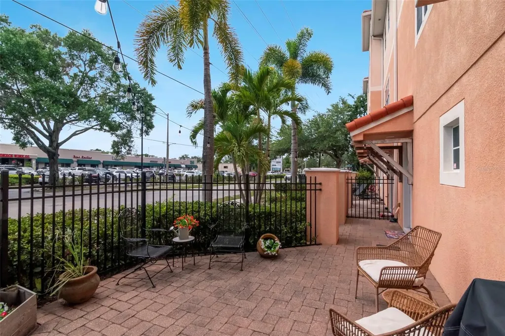 3025 W Grovewood Court Tampa FL 33629