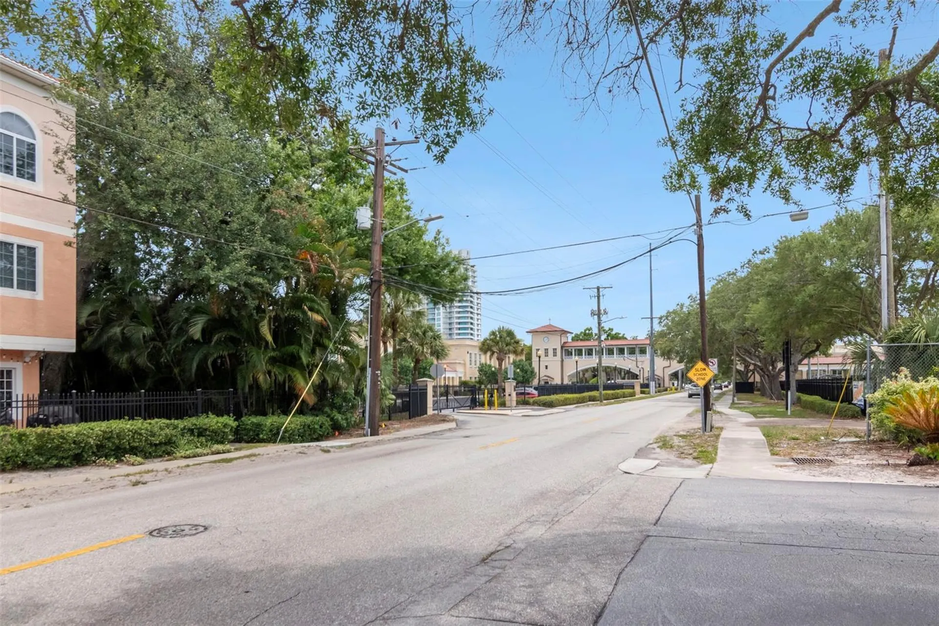 3025 W Grovewood Court Tampa FL 33629