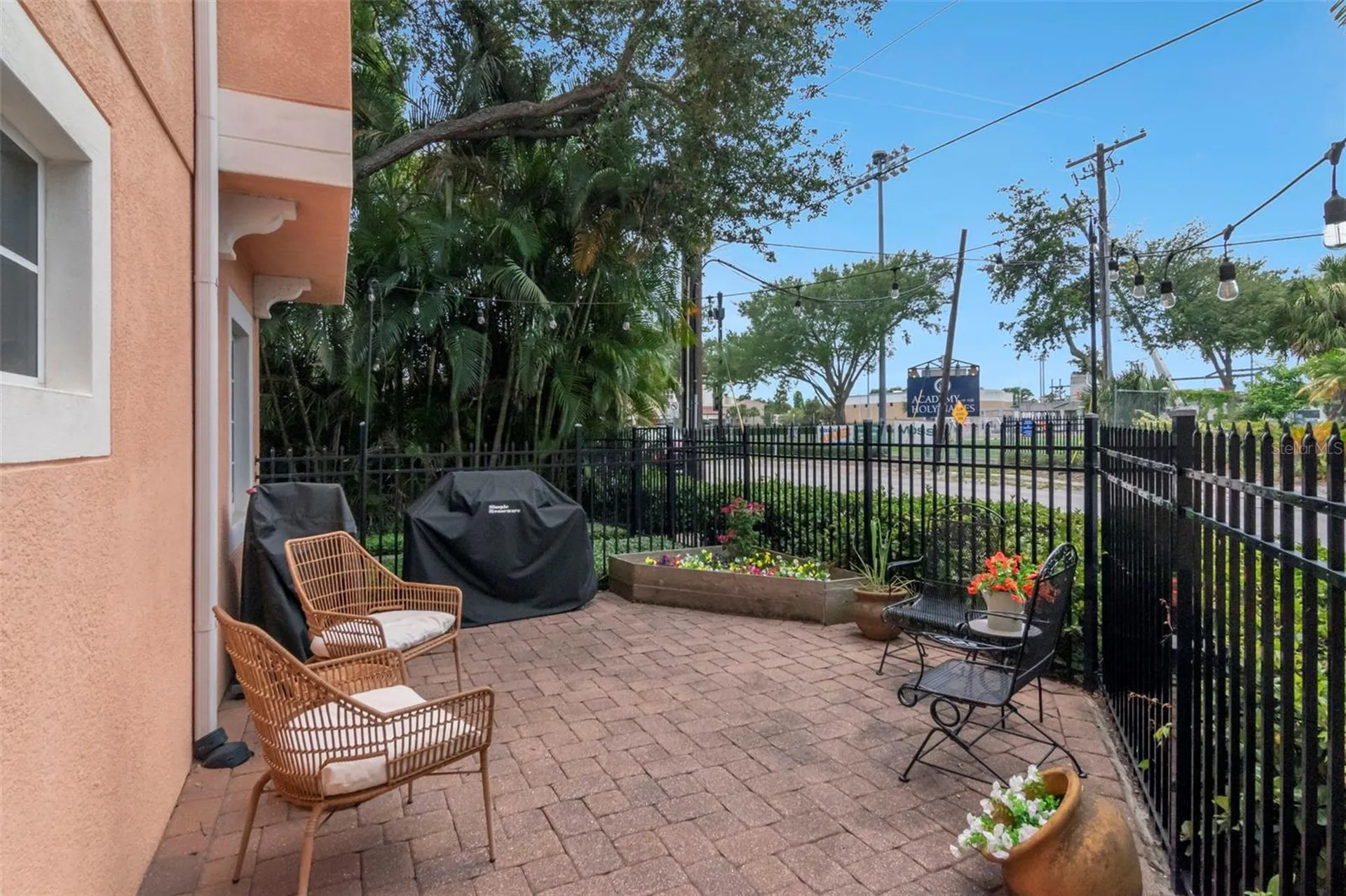 3025 W Grovewood Court Tampa FL 33629