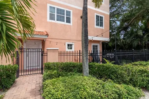 3025 W Grovewood Court Tampa FL 33629