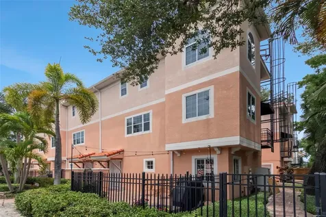 3025 W Grovewood Court Tampa FL 33629