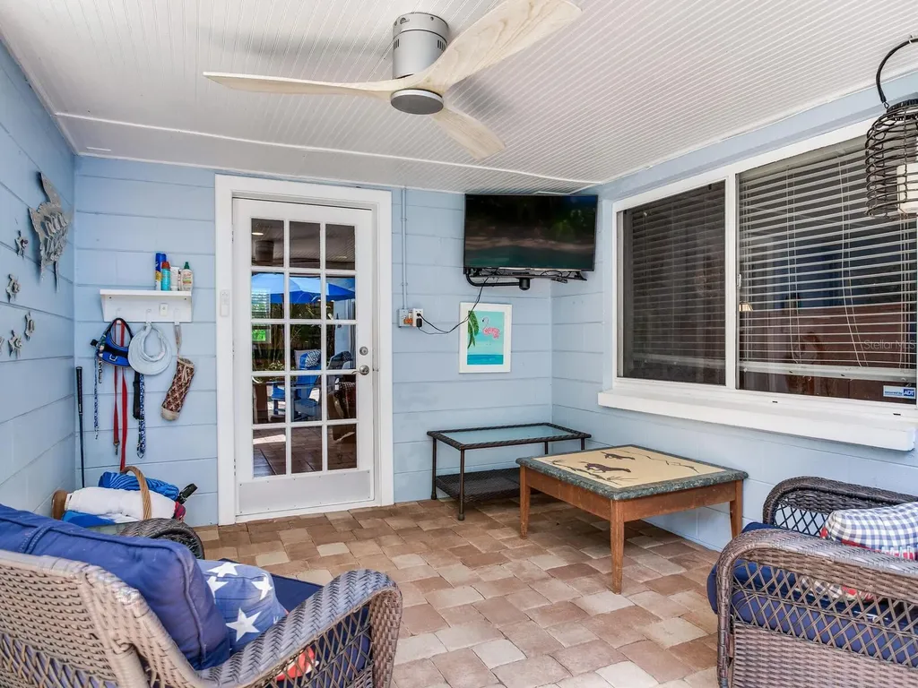 3662 24th Avenue N St Petersburg FL 33713