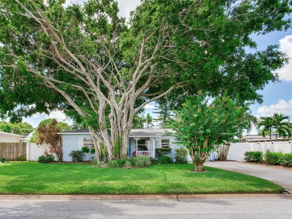 3662 24th Avenue N St Petersburg FL 33713