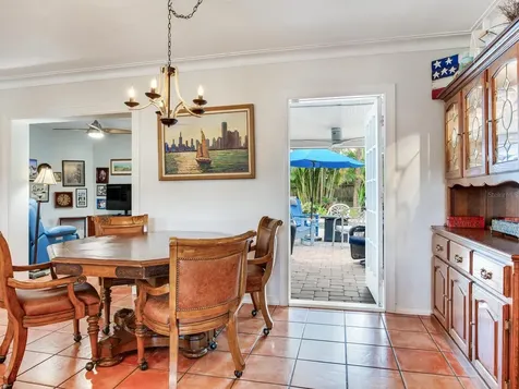 3662 24th Avenue N St Petersburg FL 33713
