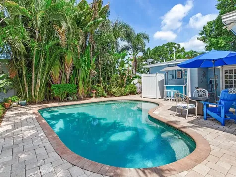 3662 24th Avenue N St Petersburg FL 33713