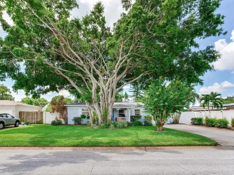 3662 24th Avenue N St Petersburg FL 33713