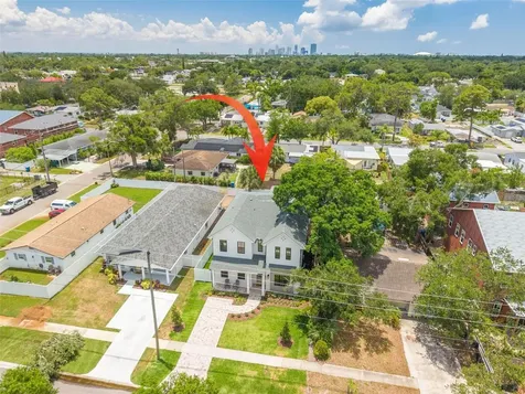 520 48th Avenue N St Petersburg FL 33703