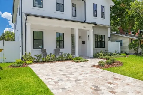520 48th Avenue N St Petersburg FL 33703