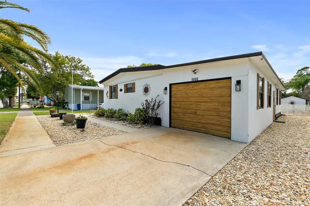 5660 Wood Street Port Orange FL 32127
