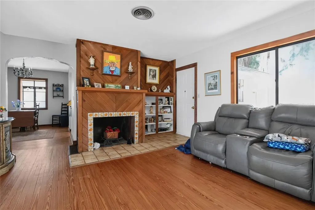 32805 Lake Eustis Drive Tavares FL 32778