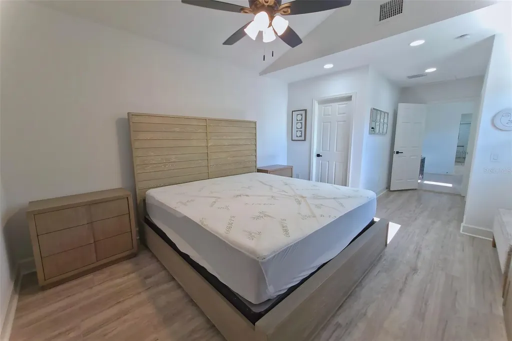 1301 Woodbine Street Clearwater FL 33755