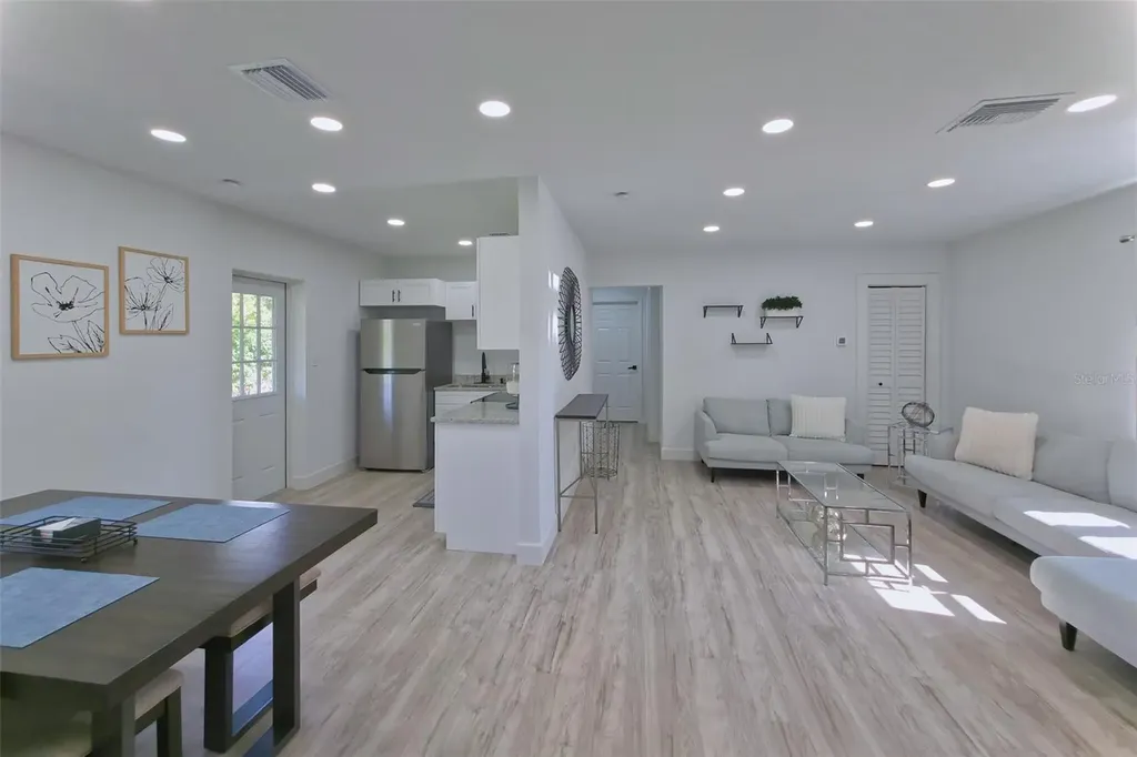 1301 Woodbine Street Clearwater FL 33755