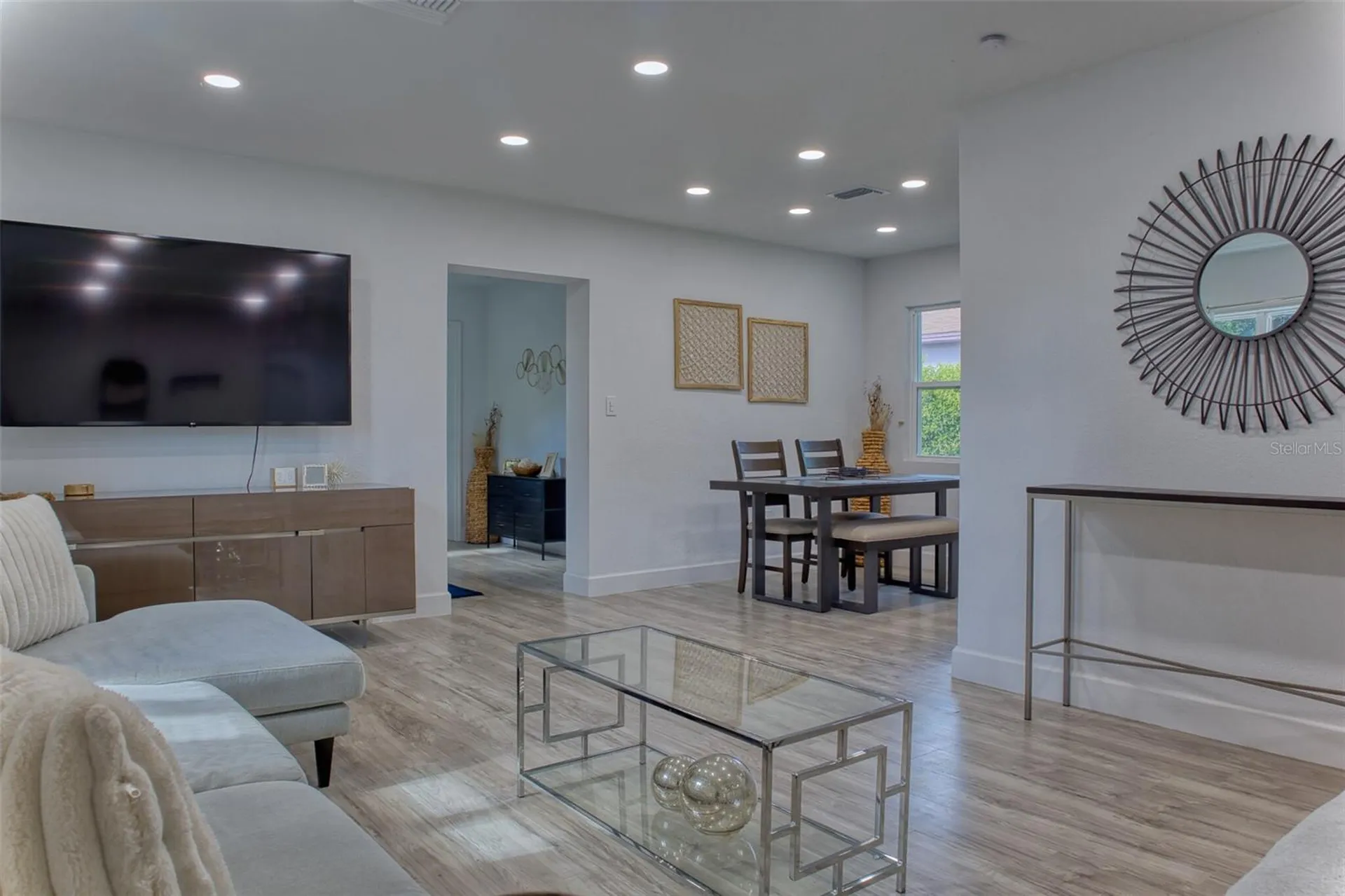 1301 Woodbine Street Clearwater FL 33755