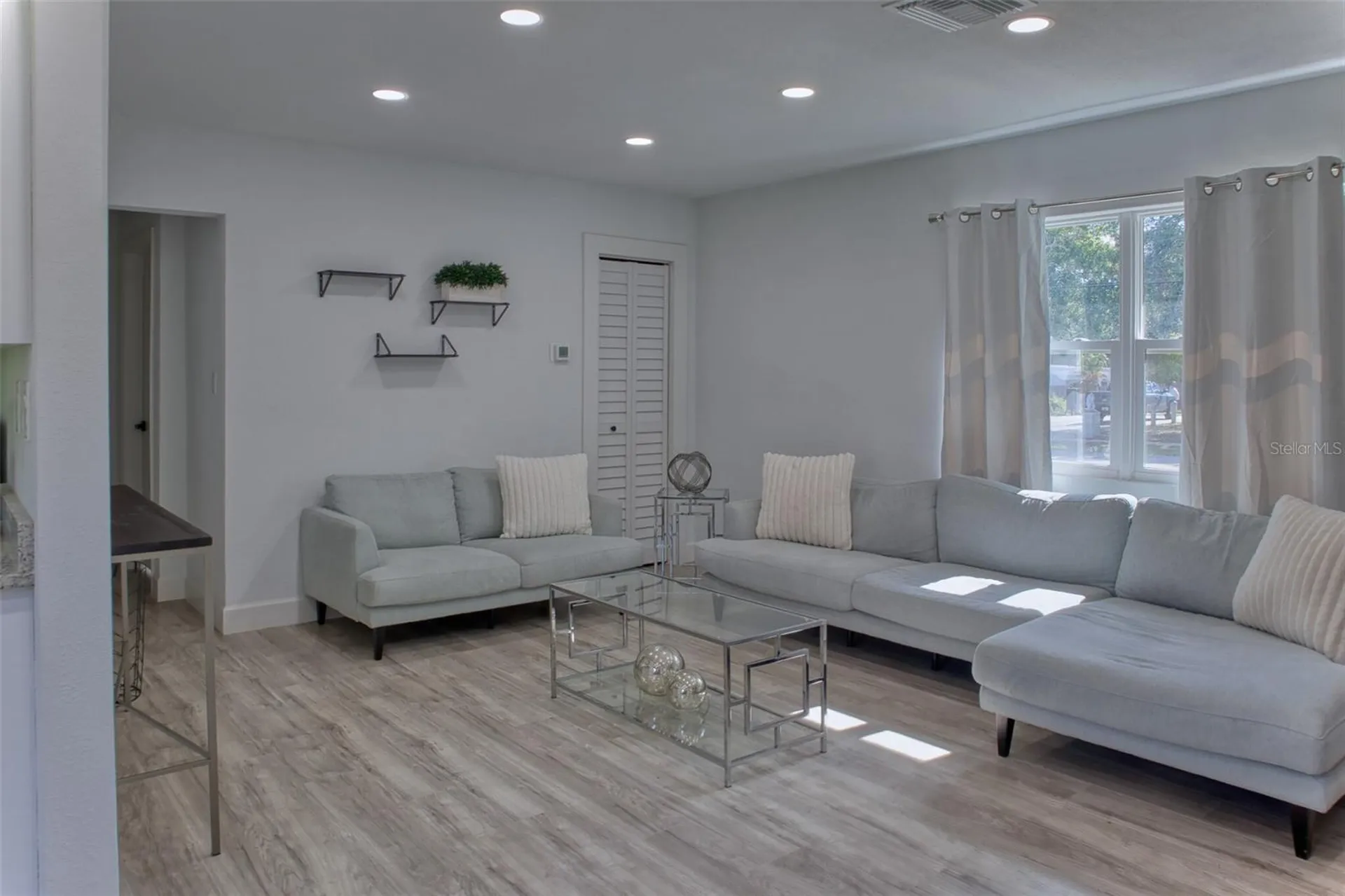 1301 Woodbine Street Clearwater FL 33755
