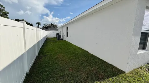 332 Cascara Lane Auburndale FL 33823