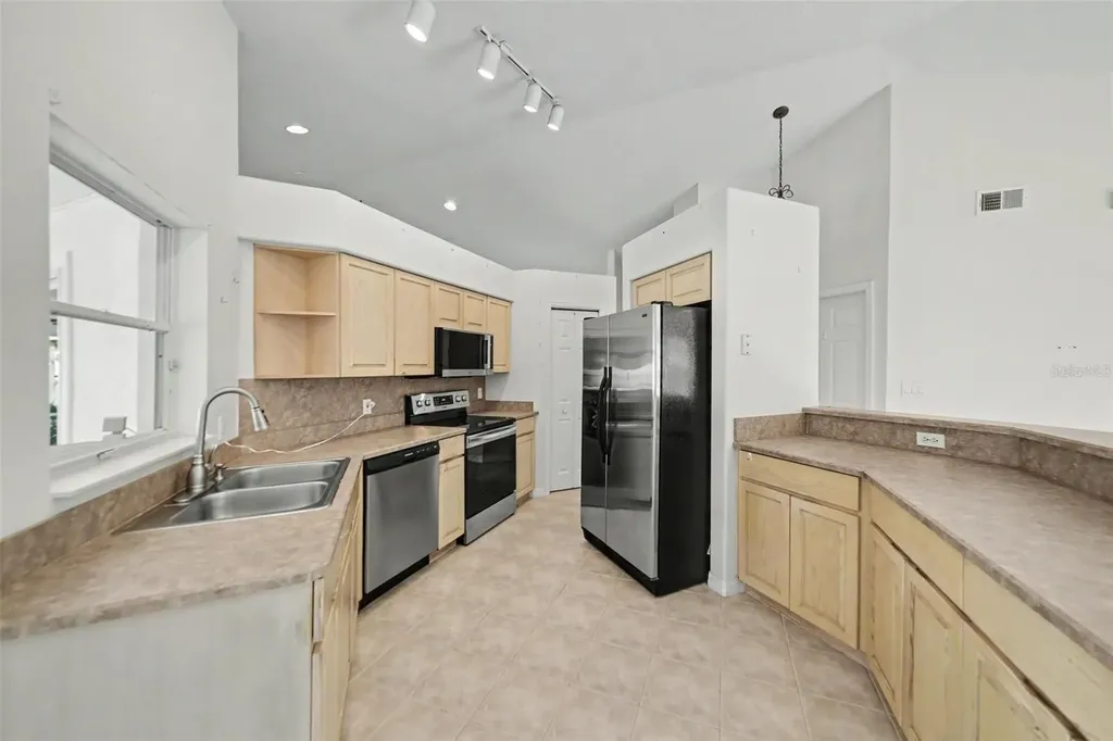10 Burbank Drive Palm Coast FL 32137
