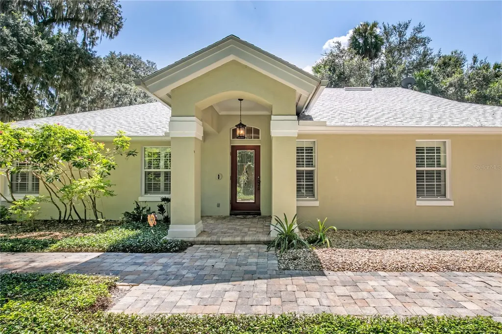 16720 Beauclaire Court Tavares FL 32778