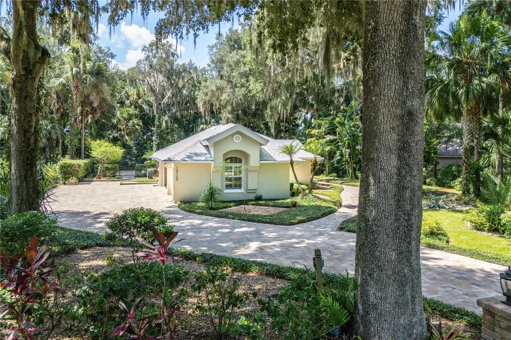 16720 Beauclaire Court Tavares FL 32778