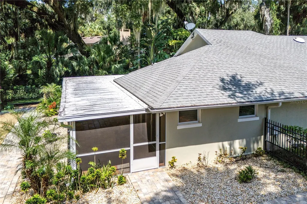 16720 Beauclaire Court Tavares FL 32778