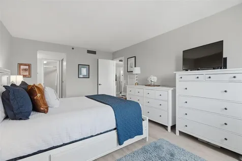6372 Palma Del Mar Boulevard S St Petersburg FL 33715