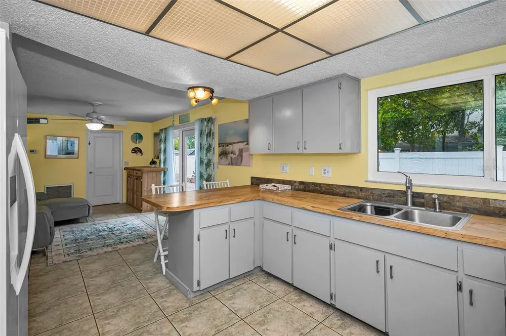 505 Whispering Oak Drive Tarpon Springs FL 34689