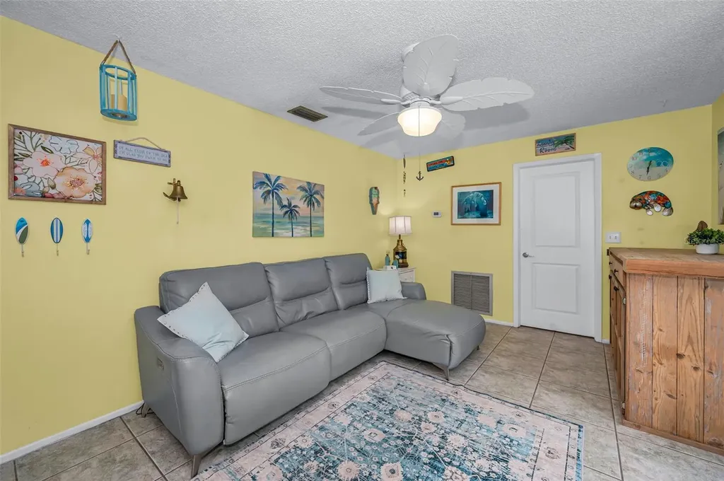 505 Whispering Oak Drive Tarpon Springs FL 34689