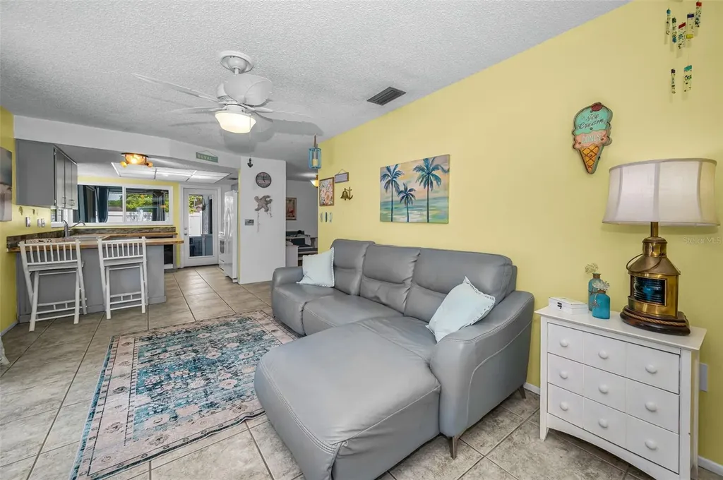 505 Whispering Oak Drive Tarpon Springs FL 34689