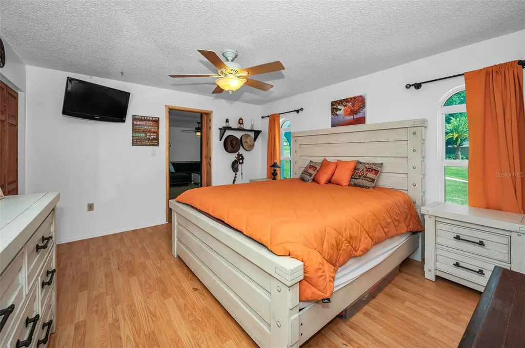 505 Whispering Oak Drive Tarpon Springs FL 34689
