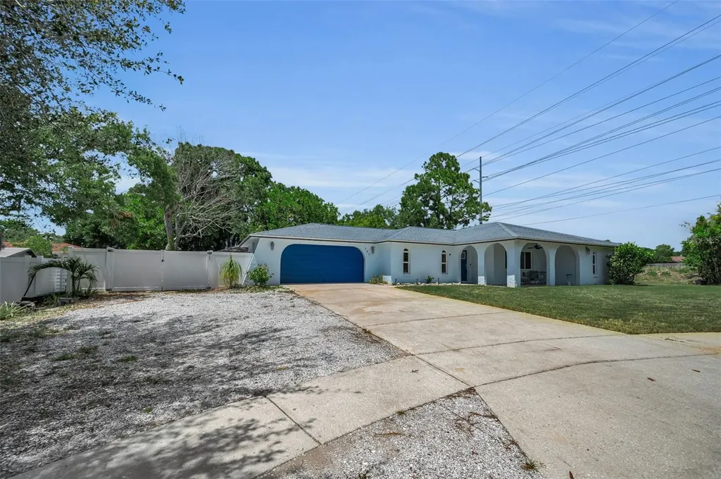 505 Whispering Oak Drive Tarpon Springs FL 34689