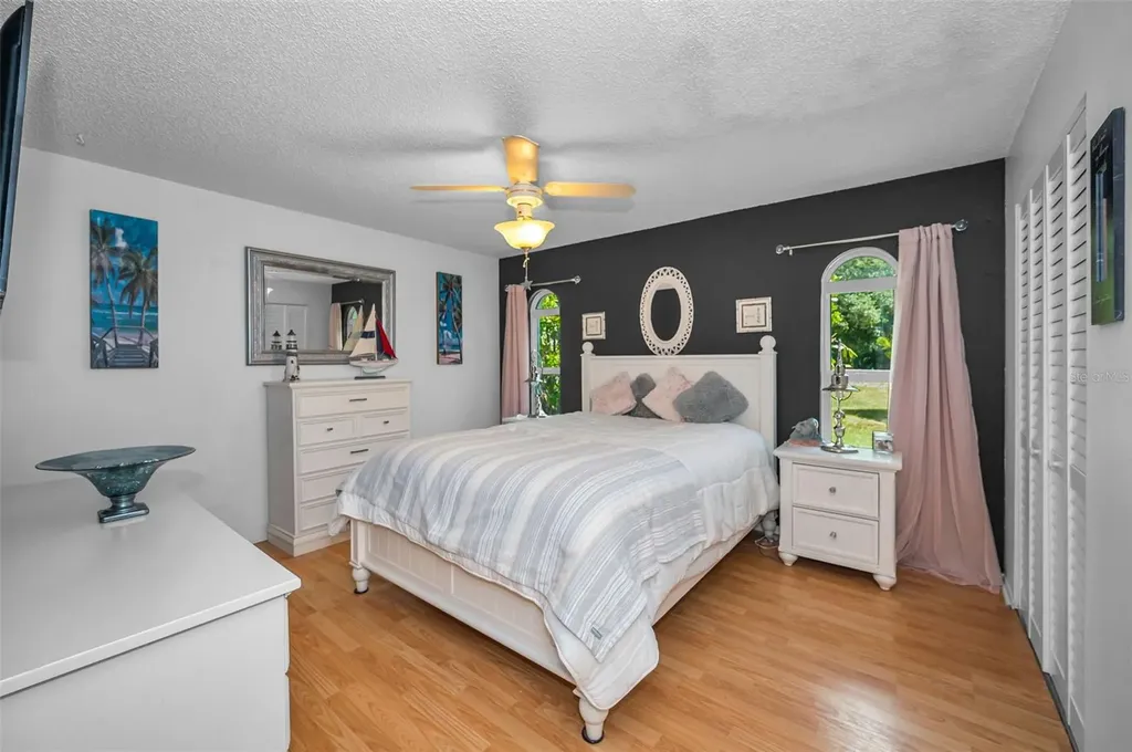 505 Whispering Oak Drive Tarpon Springs FL 34689