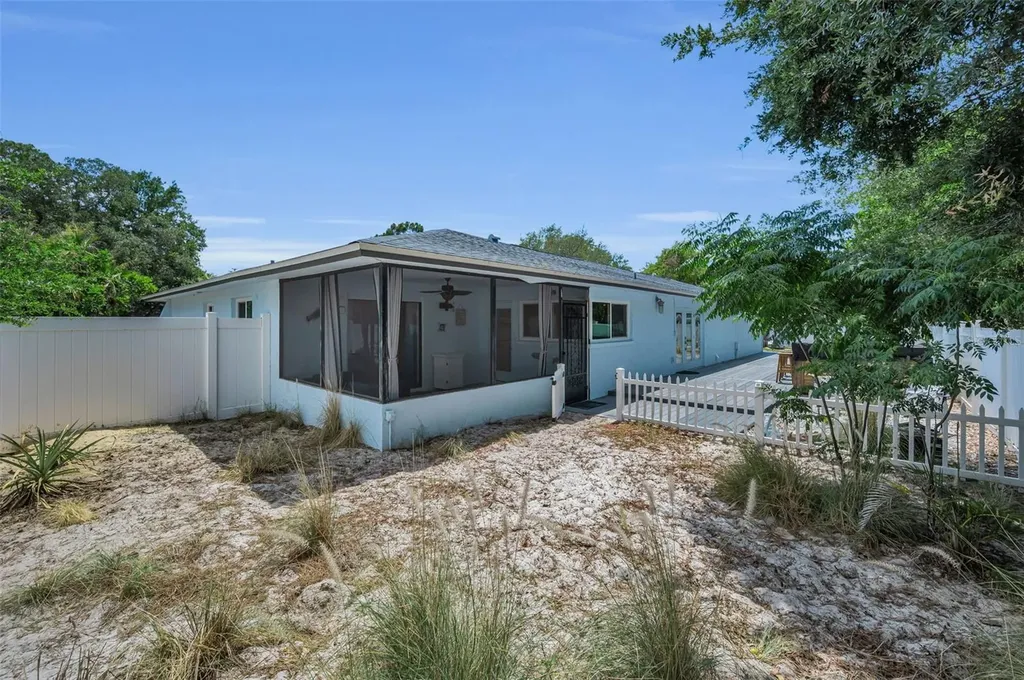 505 Whispering Oak Drive Tarpon Springs FL 34689