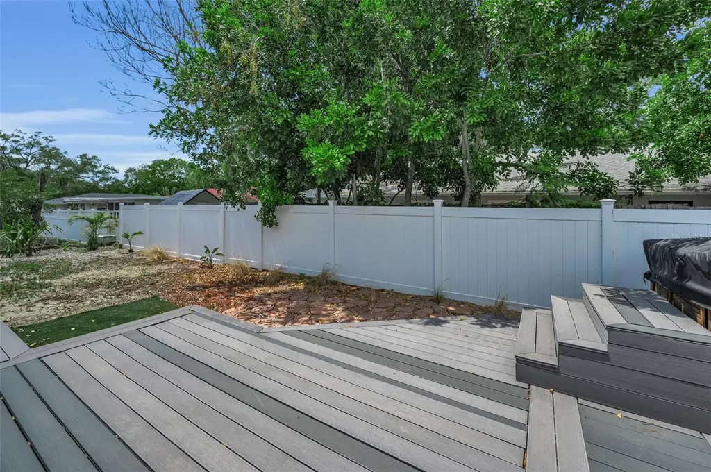 505 Whispering Oak Drive Tarpon Springs FL 34689