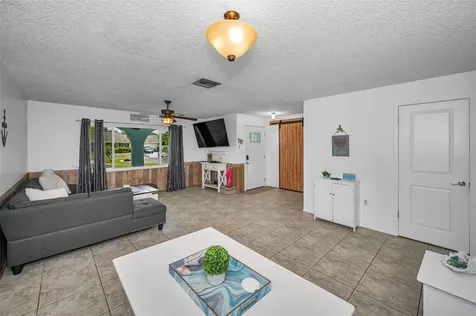 505 Whispering Oak Drive Tarpon Springs FL 34689