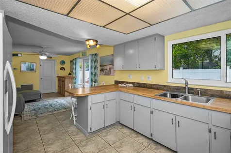 505 Whispering Oak Drive Tarpon Springs FL 34689