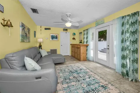 505 Whispering Oak Drive Tarpon Springs FL 34689