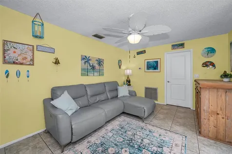 505 Whispering Oak Drive Tarpon Springs FL 34689