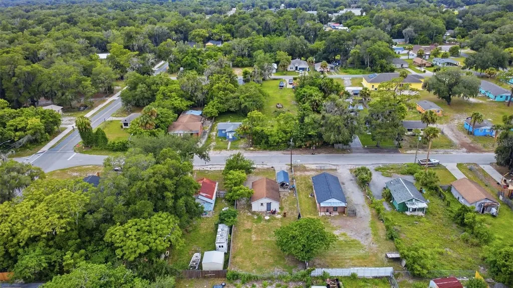 1215 S Delaware Avenue Deland FL 32720