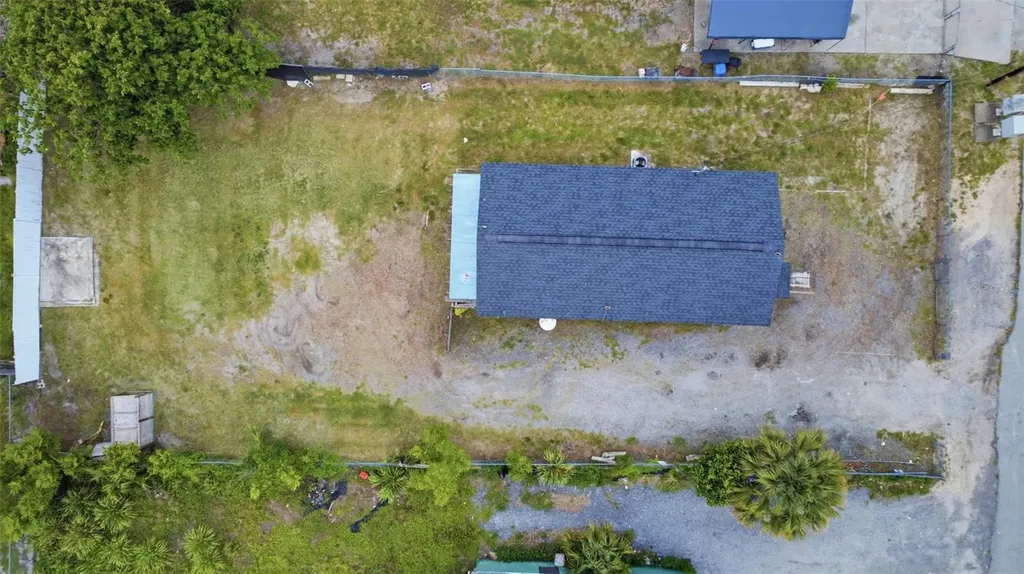 1215 S Delaware Avenue Deland FL 32720