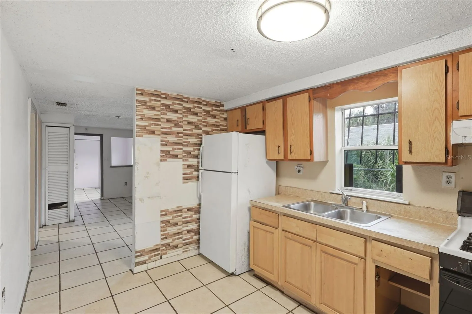 1215 S Delaware Avenue Deland FL 32720
