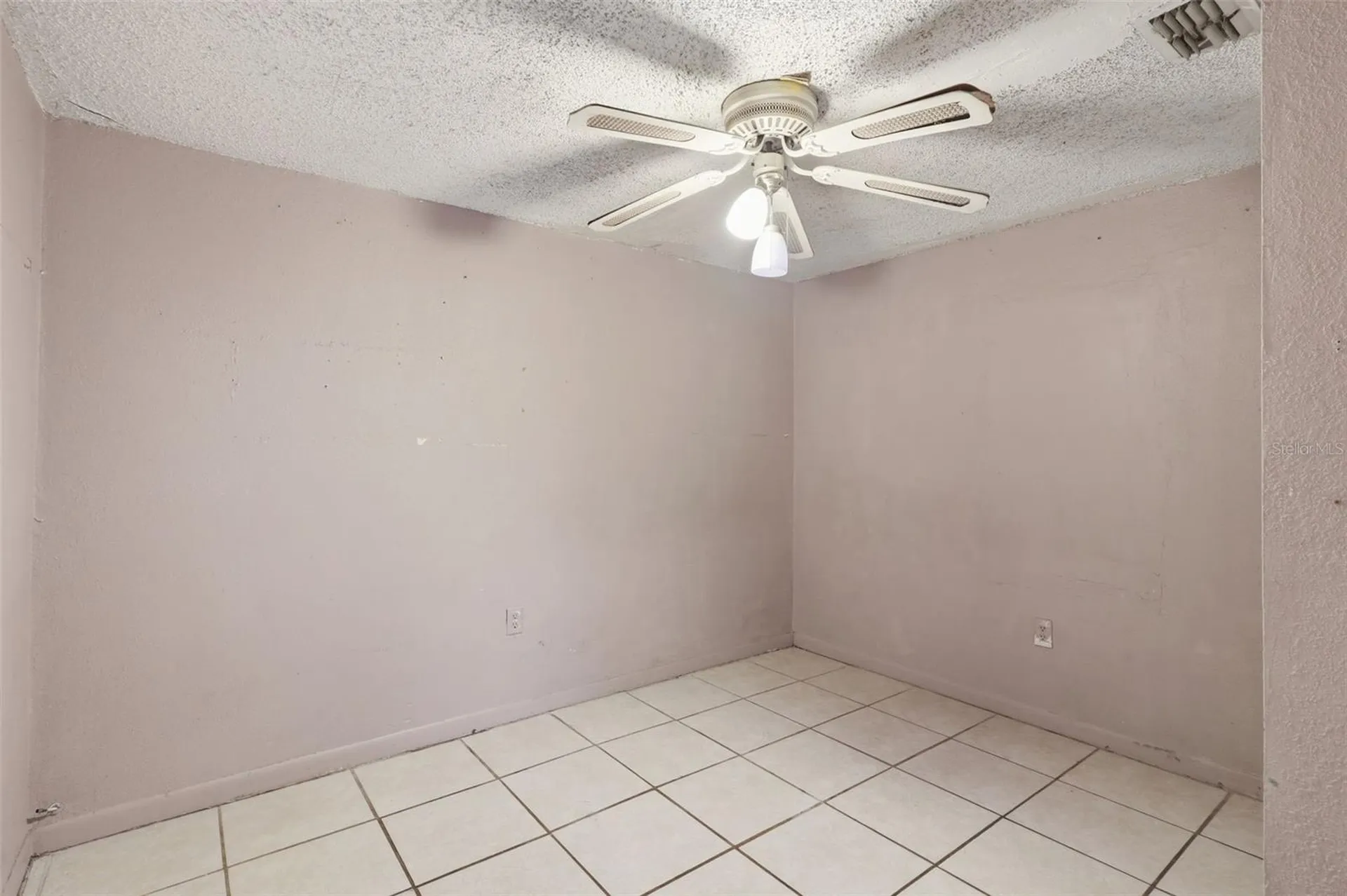 1215 S Delaware Avenue Deland FL 32720