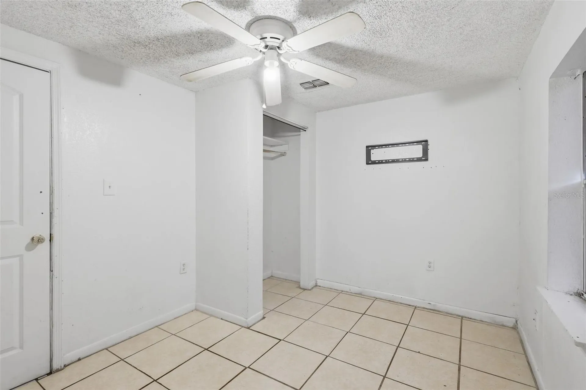 1215 S Delaware Avenue Deland FL 32720