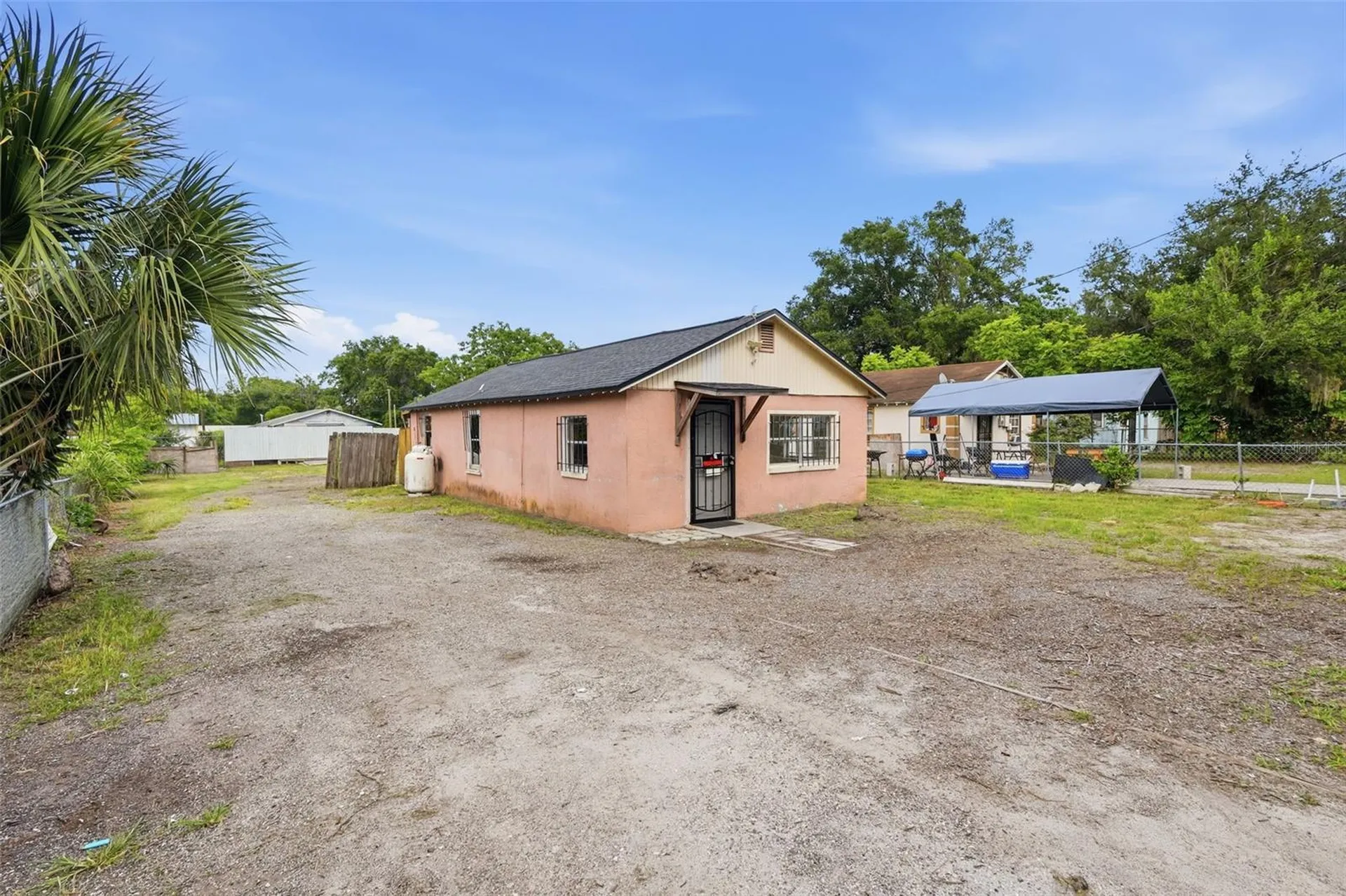 1215 S Delaware Avenue Deland FL 32720