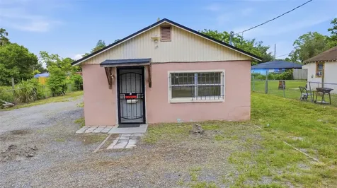 1215 S Delaware Avenue Deland FL 32720