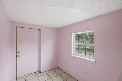 1215 S Delaware Avenue Deland FL 32720