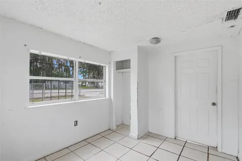 1215 S Delaware Avenue Deland FL 32720