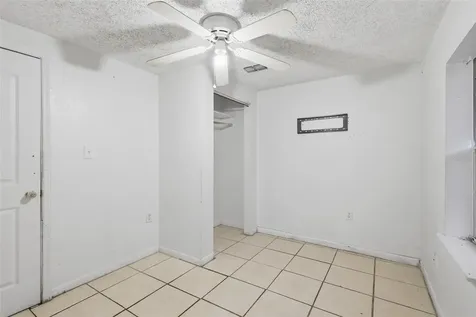 1215 S Delaware Avenue Deland FL 32720