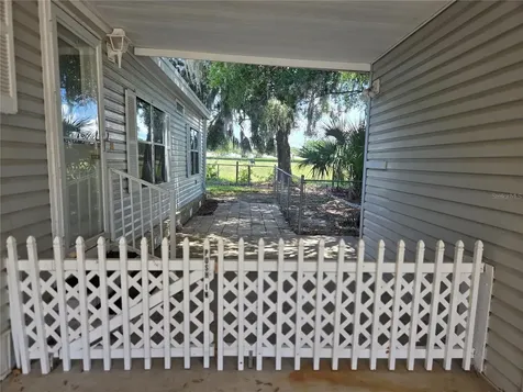 3224 Manatee Road Tavares FL 32778