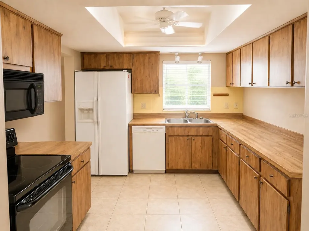 16518 Silverhill Drive Tampa FL 33624