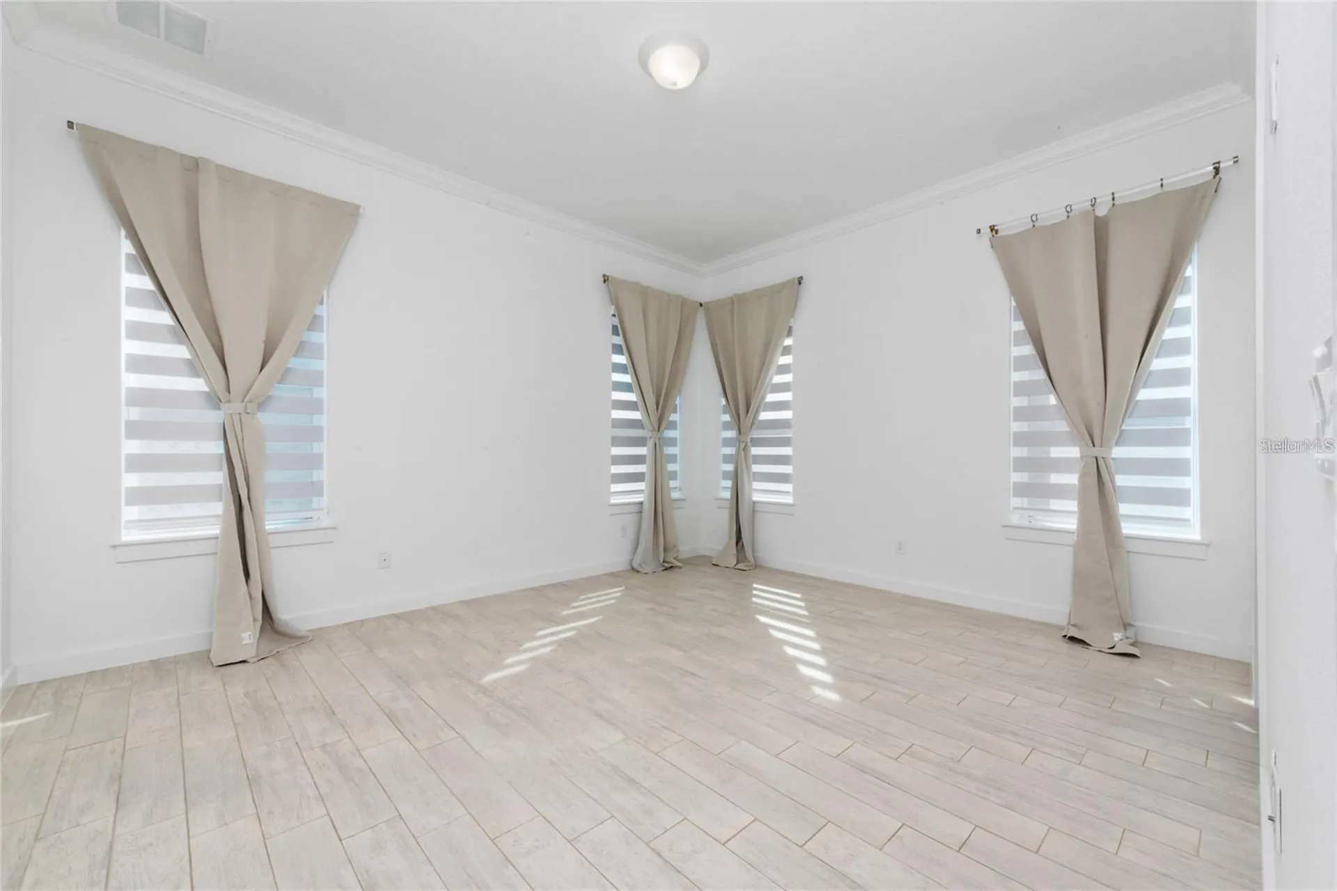 8664 Dubochet Street Orlando FL 32827